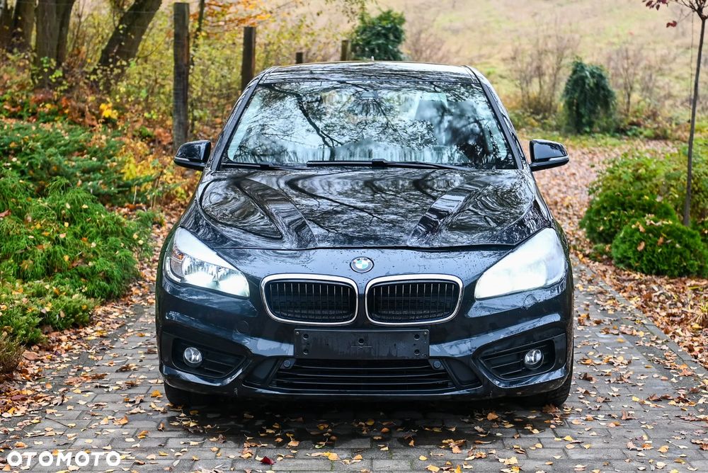 BMW Seria 2 216d - 6