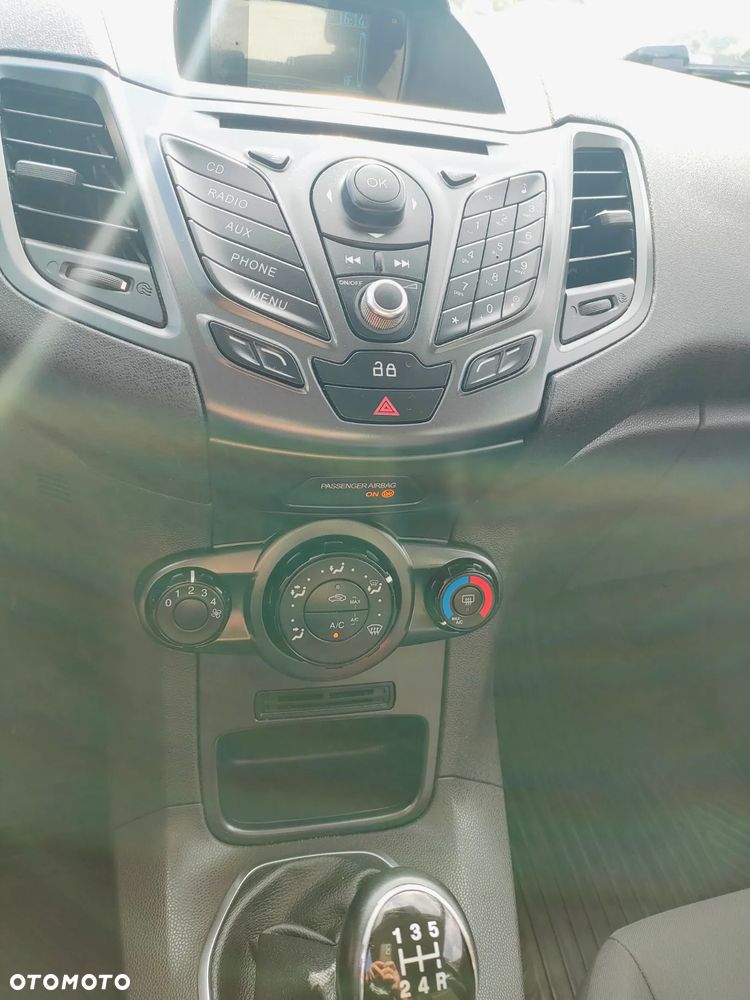 Ford Fiesta - 11