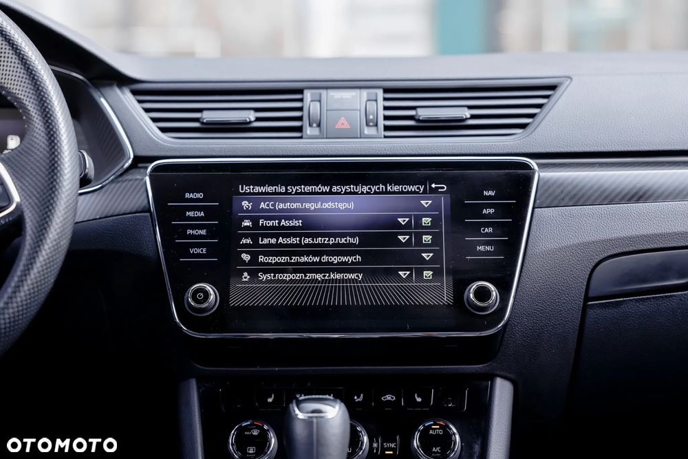 Skoda Superb 2.0 TSI Sportline DSG - 19