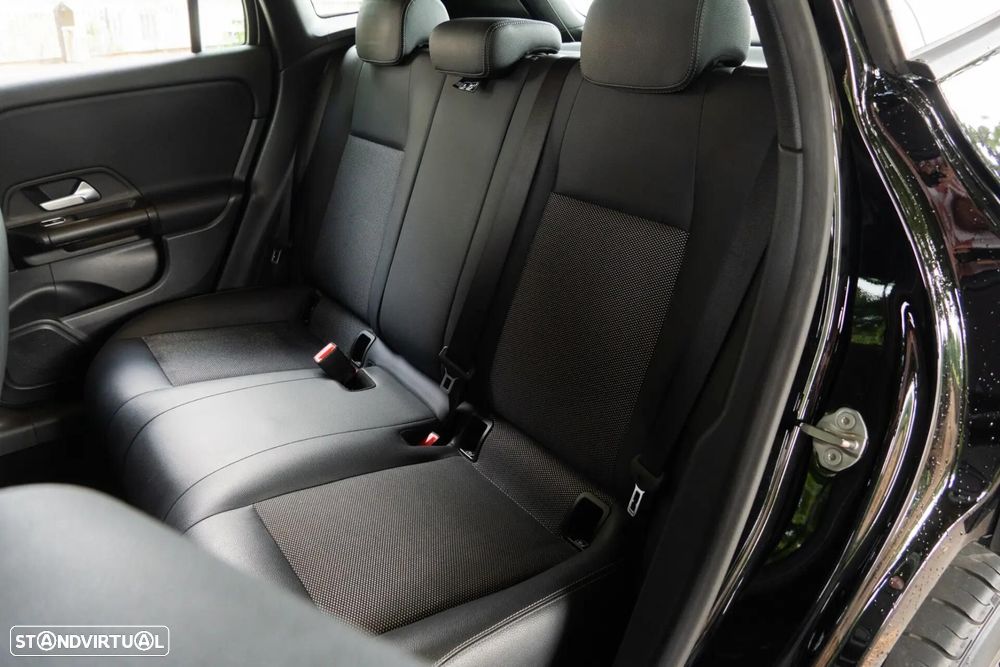 Mercedes-Benz GLA 180 7G-DCT Style - 10