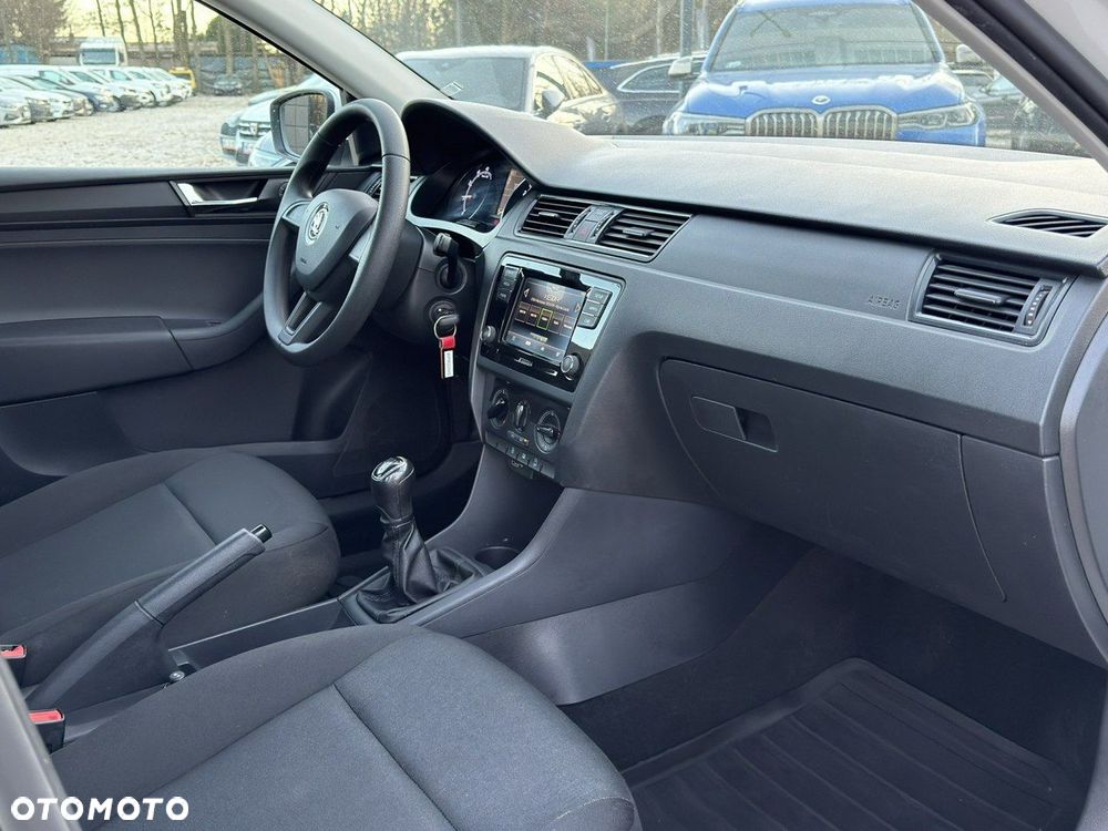 Skoda RAPID - 18