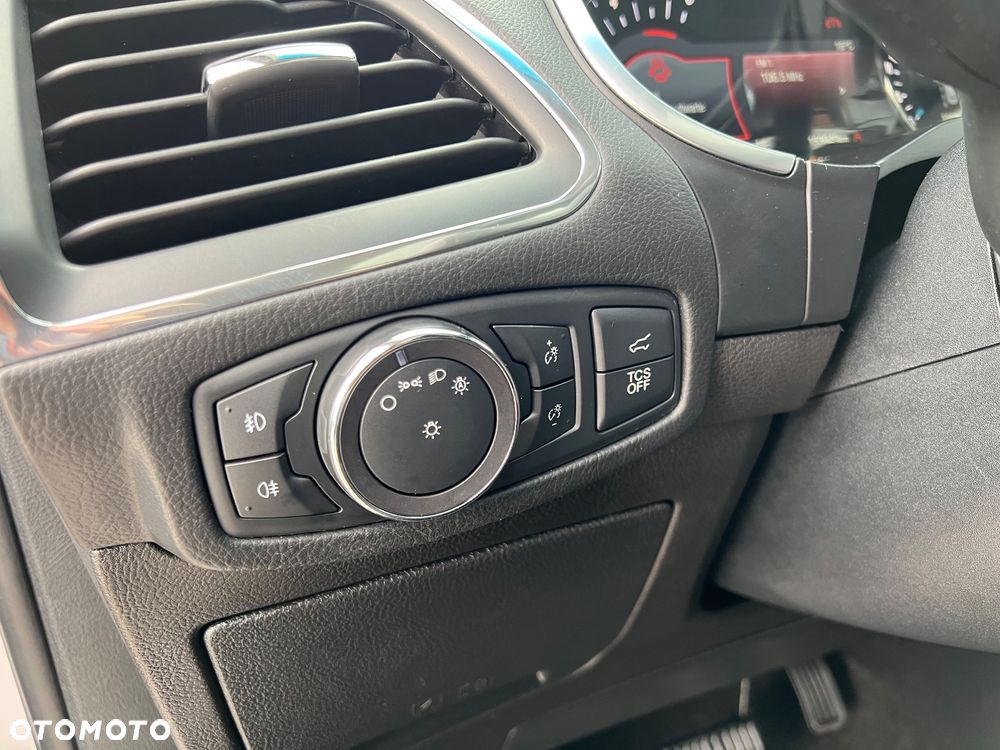 Ford Edge 2.0 EcoBlue Bi-Turbo 4x4 Titanium - 34