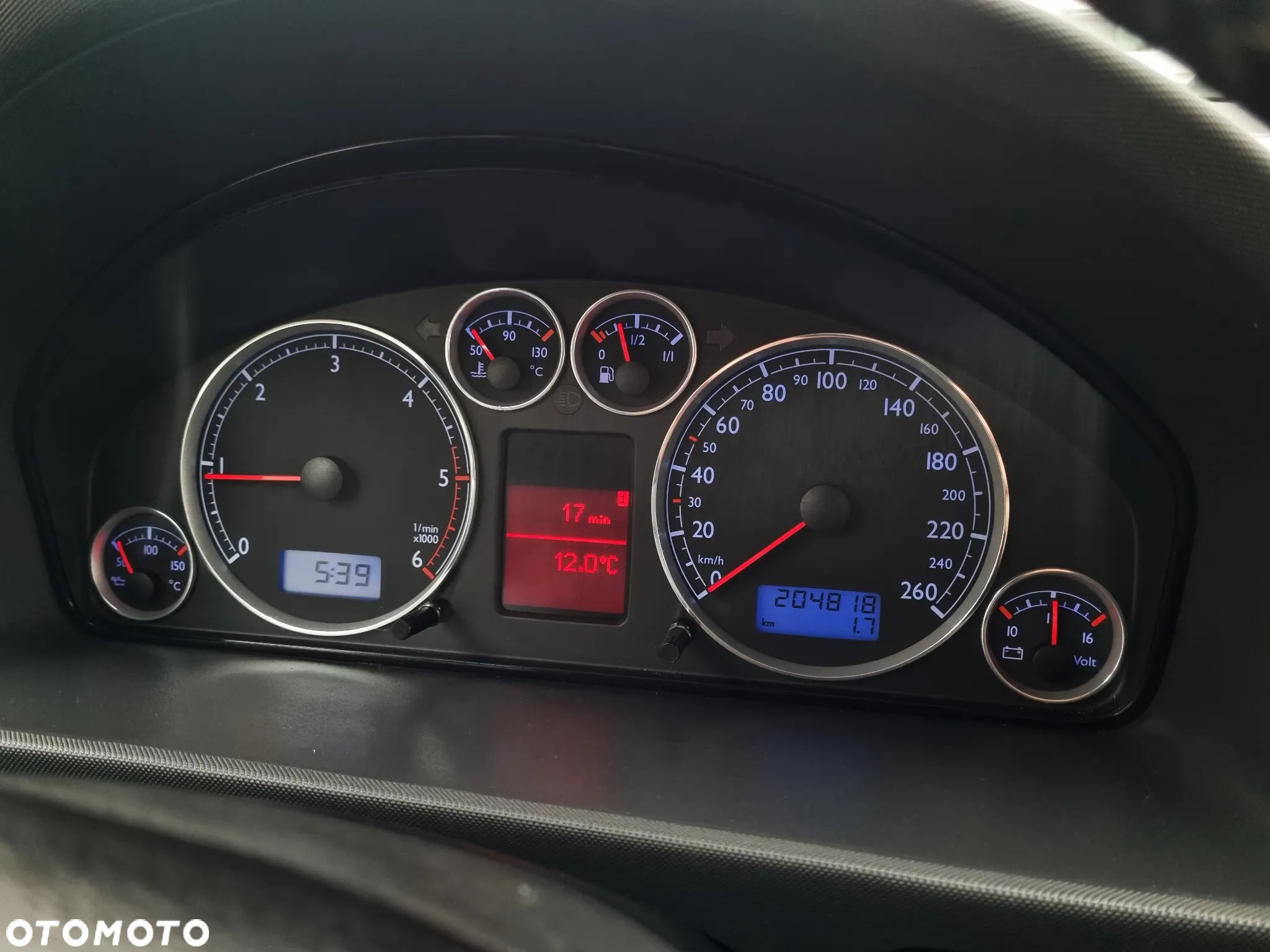 Volkswagen Sharan 1.9 TDI Exclusive Edition II - 21