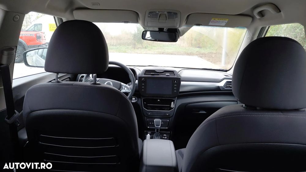 KG Mobility Tivoli - 21