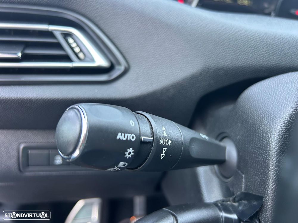 Peugeot 308 BlueHDi FAP 130 Stop & Start GT Pack - 26
