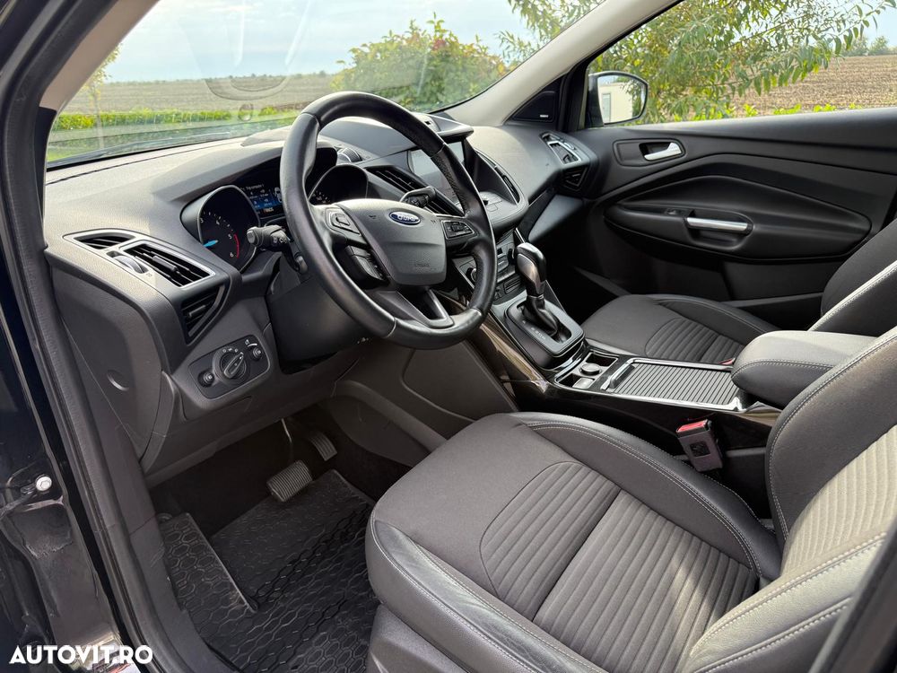 Ford Kuga - 37
