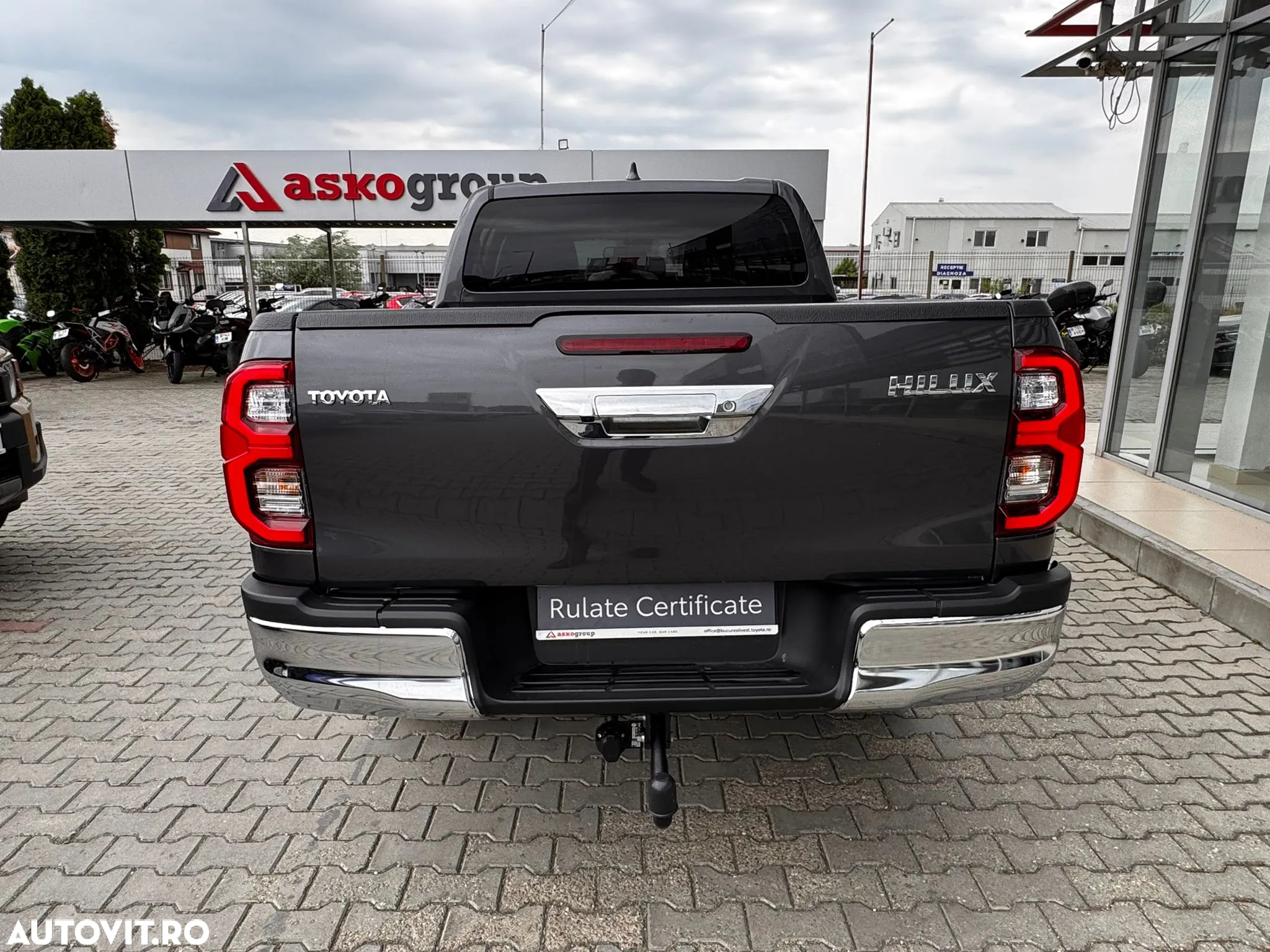 Toyota Hilux 2.8D 204CP 4x4 Double Cab AT Executive - 7
