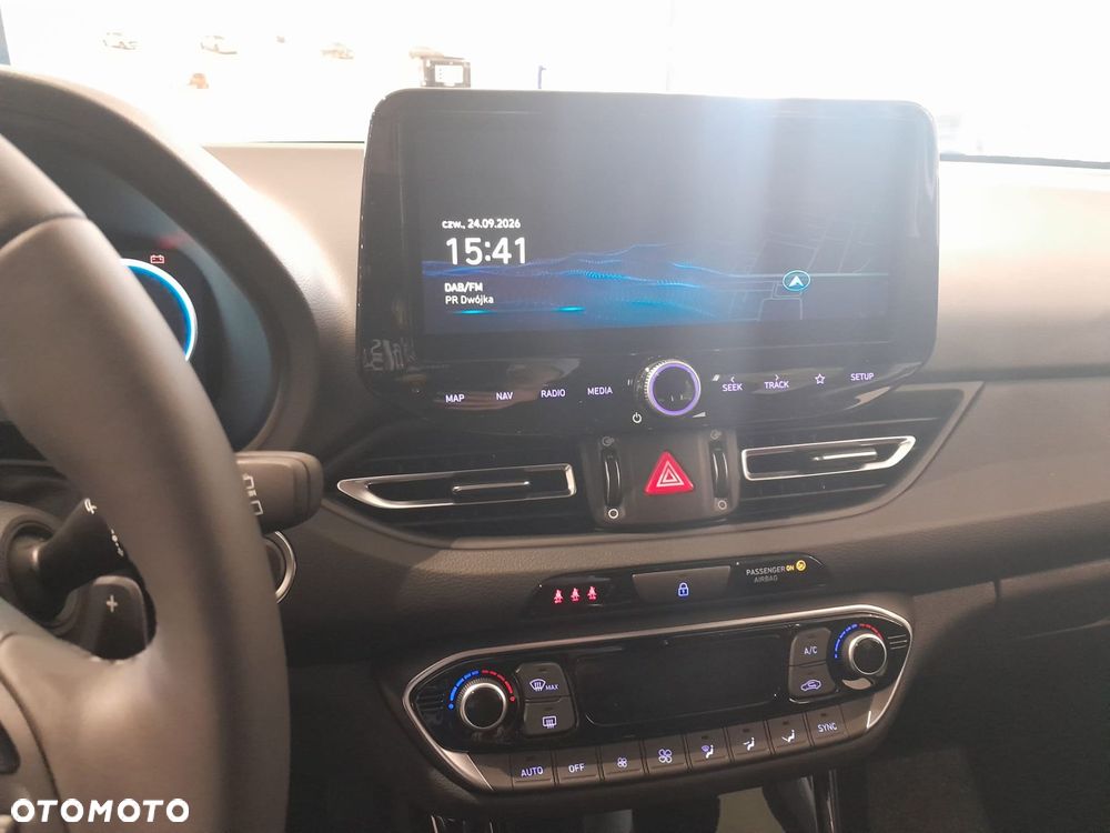 Hyundai i30 1.6 T-GDI Smart DCT - 18