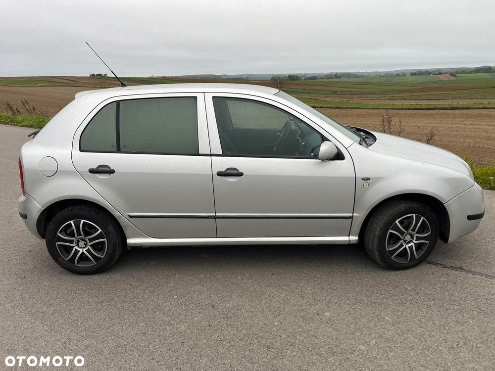 Skoda Fabia 2001 photo 4