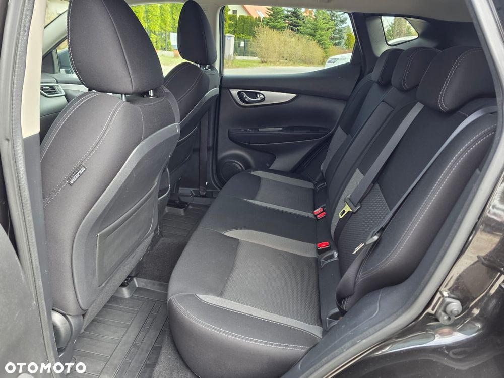 Nissan Qashqai 1.6 DCi N-Connecta - 22
