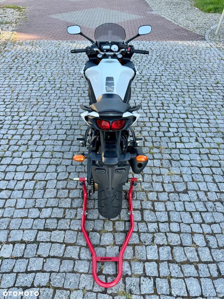 Yamaha FZ8 - 9