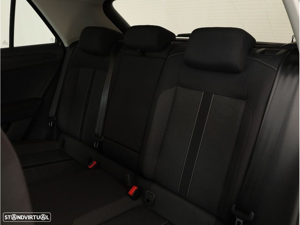 VW T-Roc 1.0 TSI Urban - 24