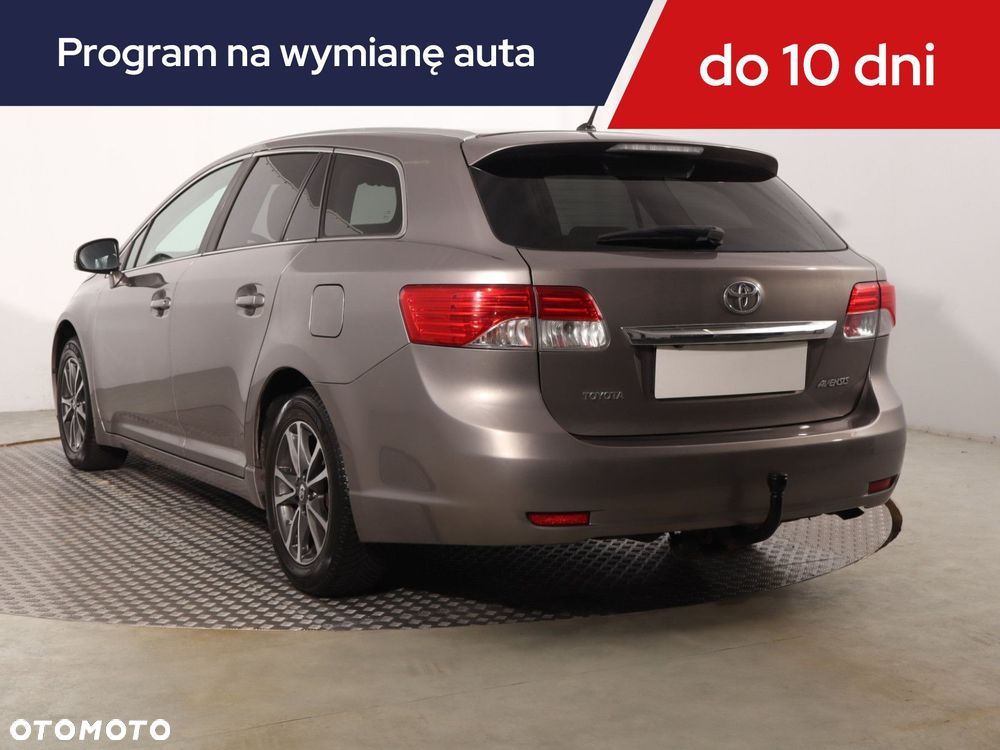Toyota Avensis - 6