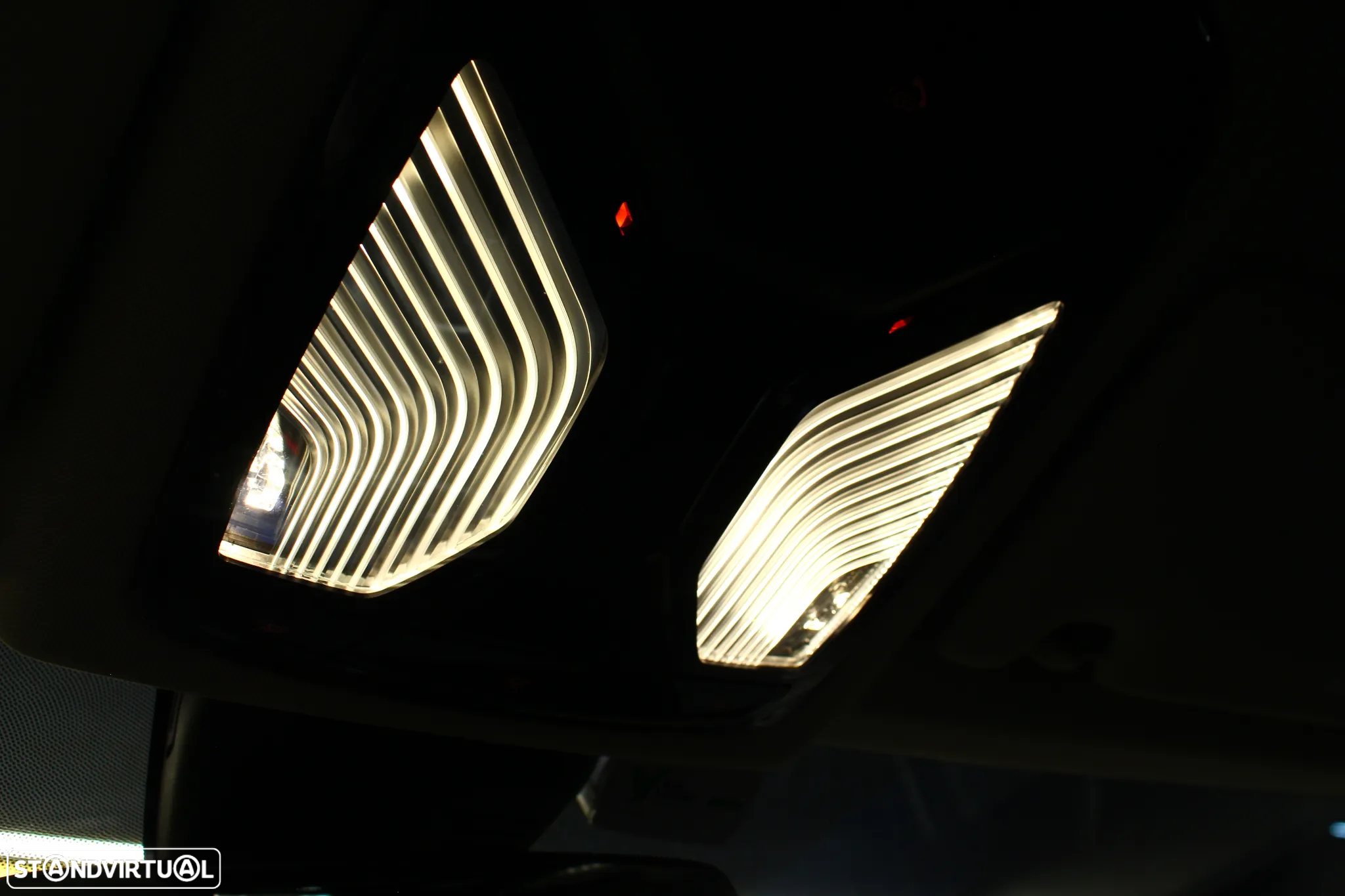 BMW 330 e Auto - 32