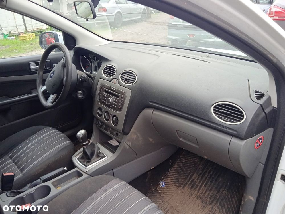 Na części Ford Focus MK2 Lift 1.8 TDCI kombi lakier Frozen White silnik skrzynia maska klapa drzwi zderzak - 10