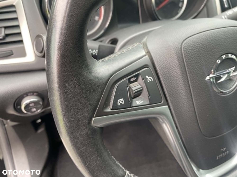 Opel Astra 1.4 Turbo - 26