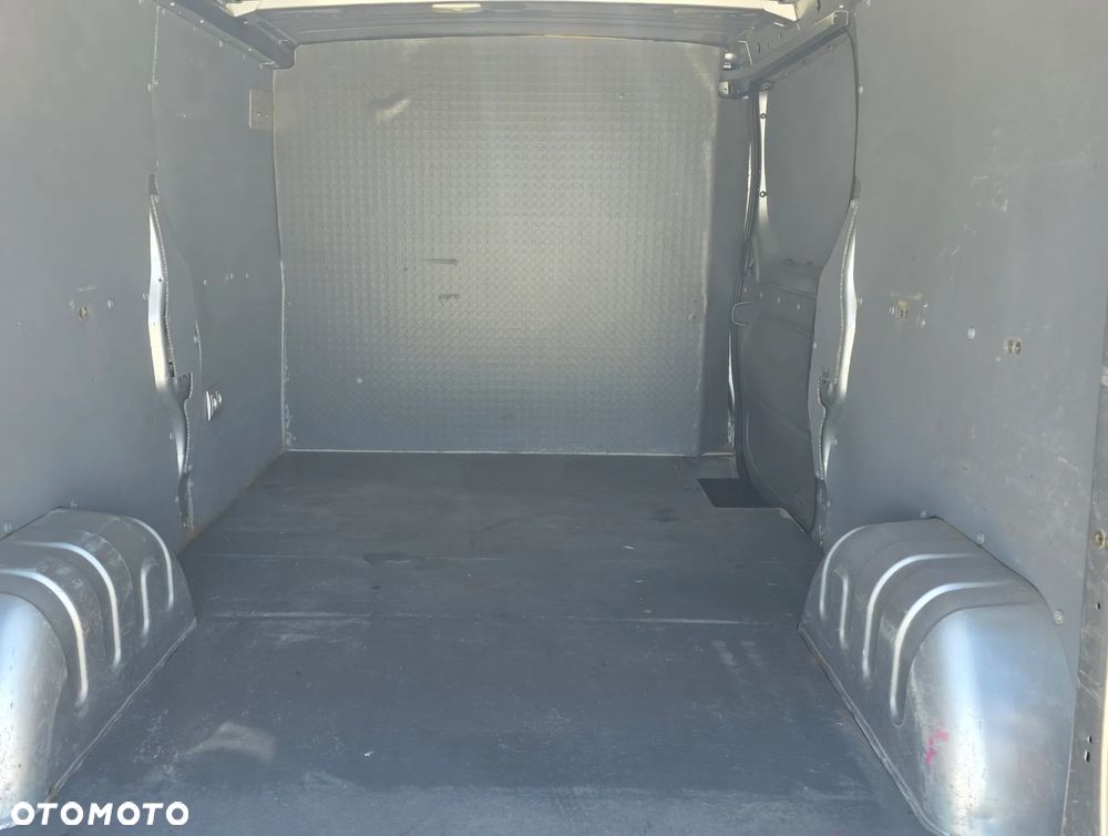 Renault TRAFIC - 7