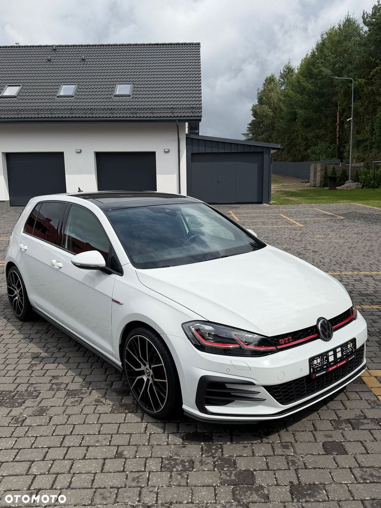 Volkswagen Golf GTI (BlueMotion Technology) - 1