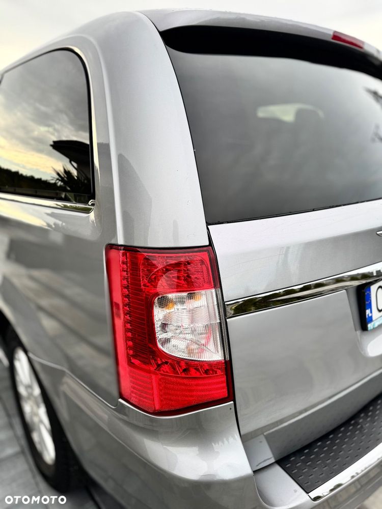 Chrysler Town & Country 3.6 Touring - 12