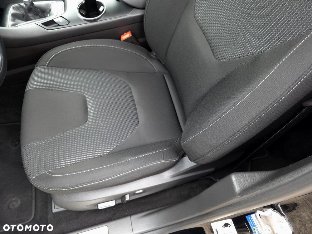 Ford Mondeo 2.0 TDCi Titanium - 16