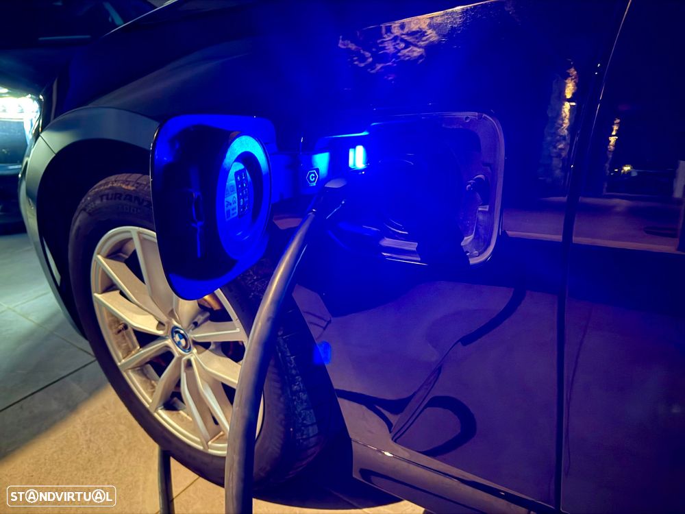 BMW 320 e Corporate Edition Auto - 41