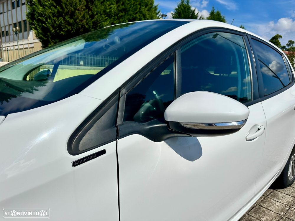 Peugeot 208 1.2 PureTech Signature - 12
