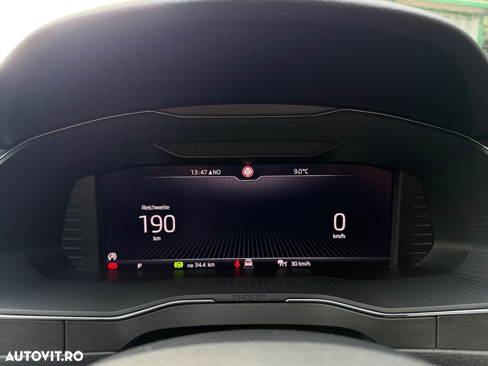 Skoda Superb 2.0 TDI DSG Premium Edition - 16