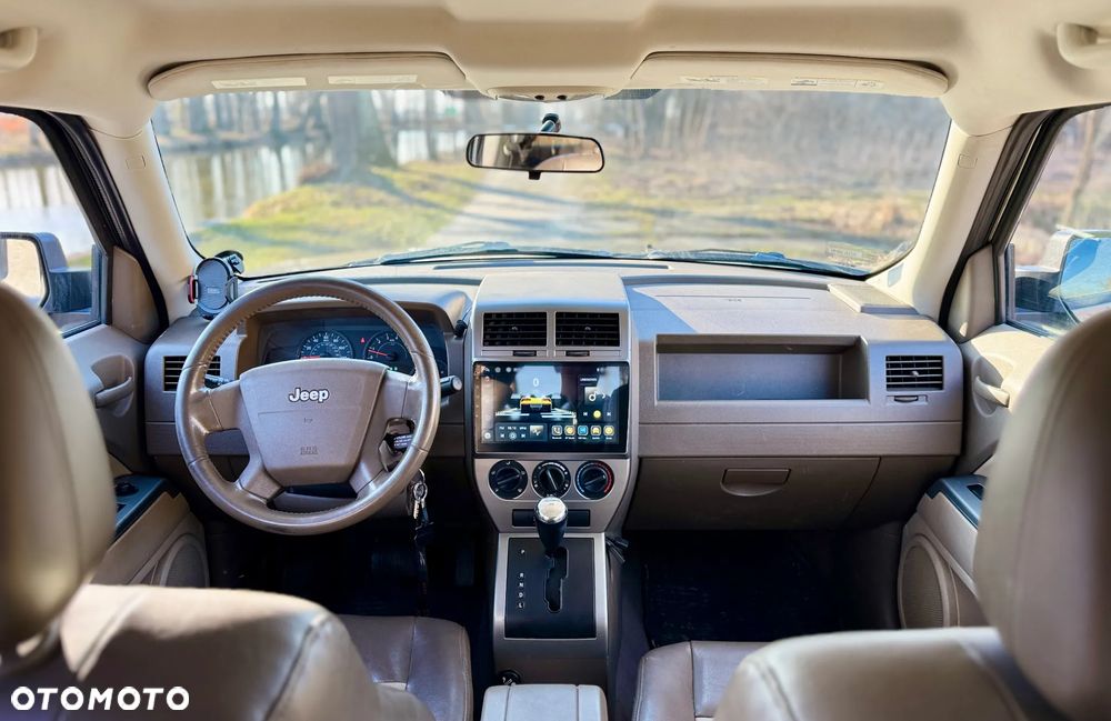 Jeep Patriot 2.4 Limited CVT2 - 8