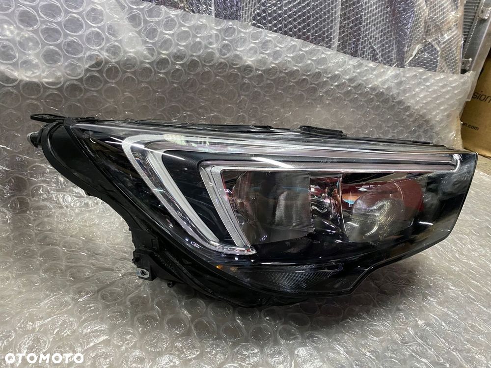 LAMPA PRAWA OPEL CROSSLAND X H7 LED 13467968 - 2