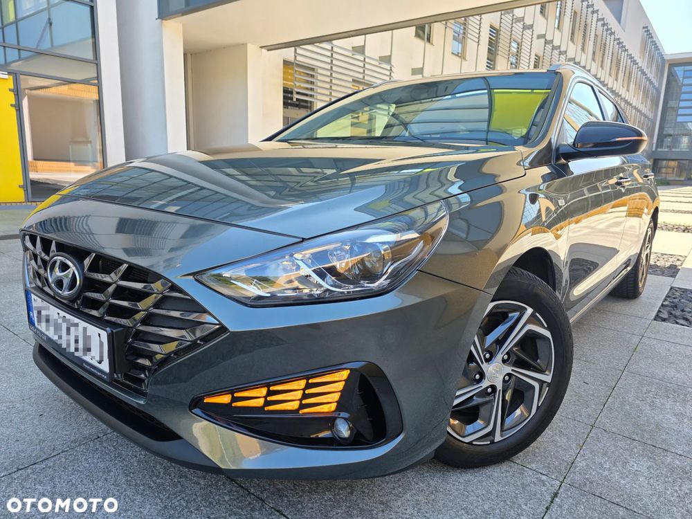 Hyundai i30 1.5 T-GDI 48V Comfort DCT - 1