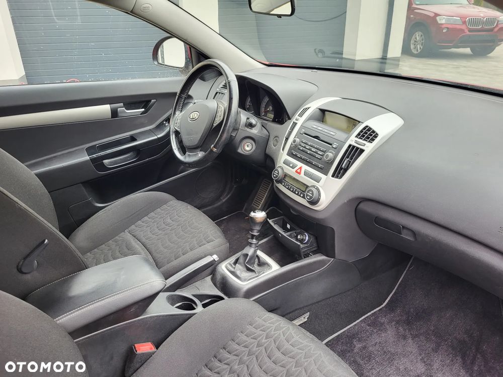 Kia Ceed 1.6 Comfort - 11