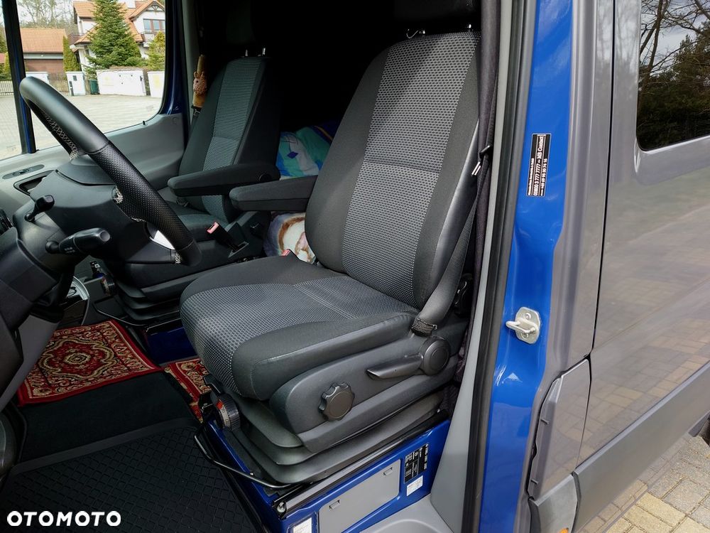 Mercedes-Benz Sprinter 319 - 9