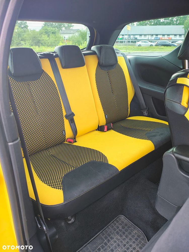 Citroën DS3 1.6 HDi SportChic - 17