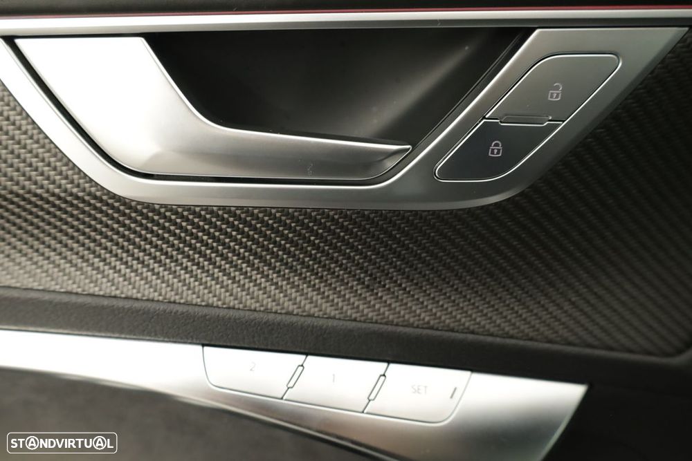 Audi RS6 Avant 4.0 TFSI quattro Tiptronic - 22