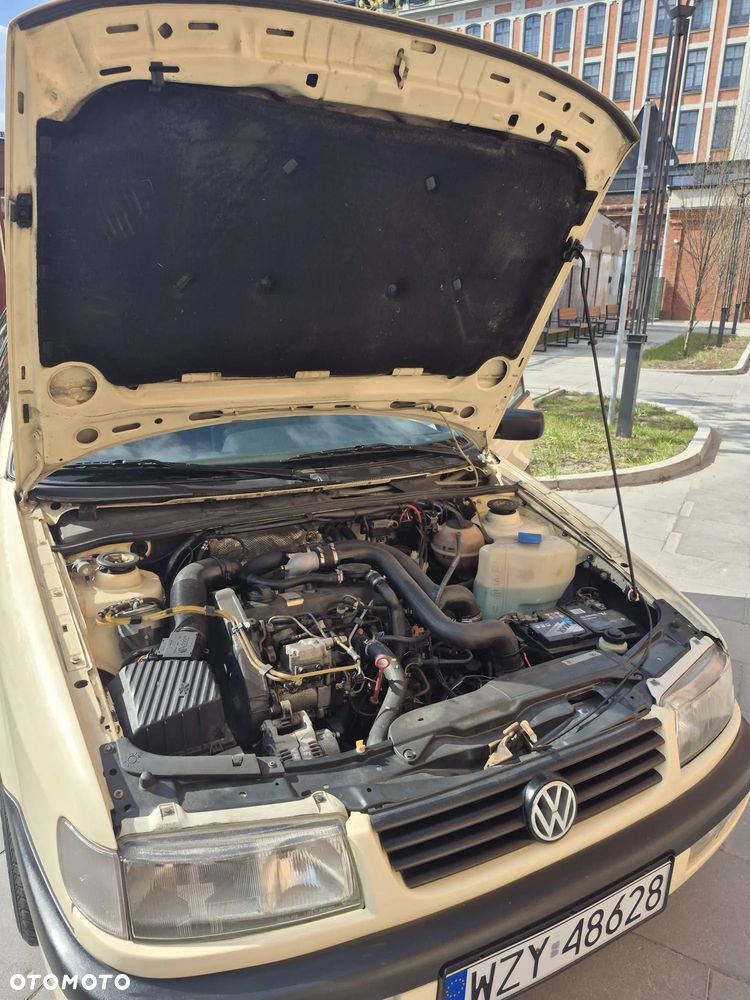 Volkswagen Passat 1.9 TDI CL - 29
