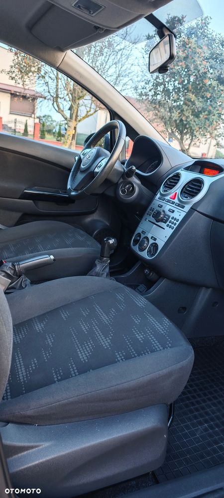 Opel Corsa - 18