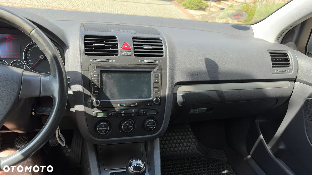 Volkswagen Golf 2.0 FSI Sportline - 13