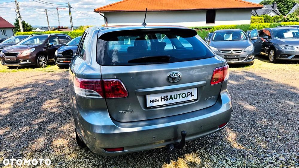 Toyota Avensis - 19
