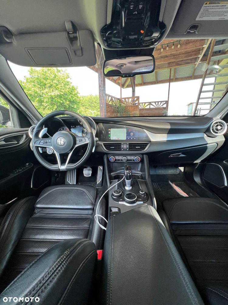 Alfa Romeo Giulia 2.0 Turbo 16V AT8-Q4 Veloce Ti - 9