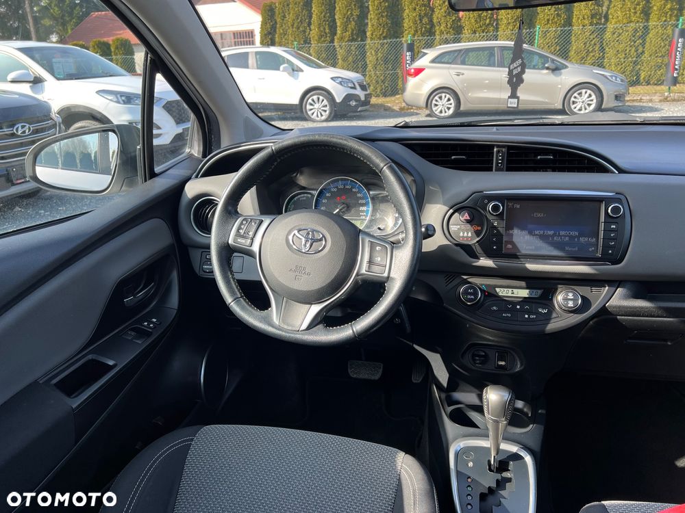 Toyota Yaris - 16
