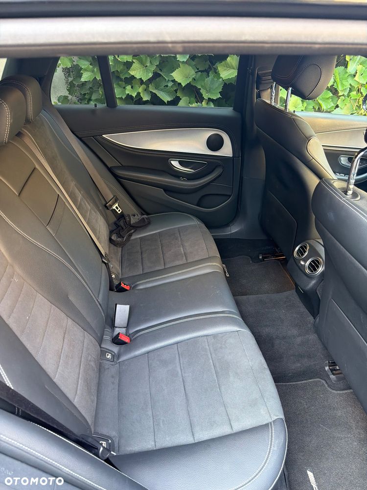 Mercedes-Benz Klasa E 300 d 9G-TRONIC - 12