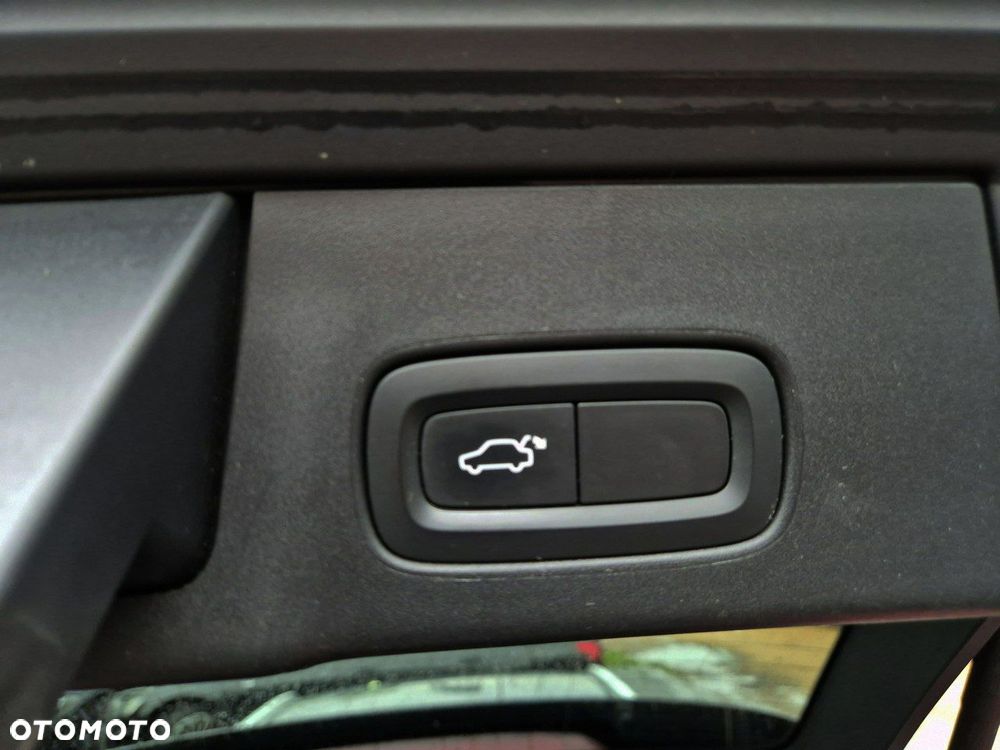 Volvo V90 D4 AWD Geartronic Momentum Pro - 7