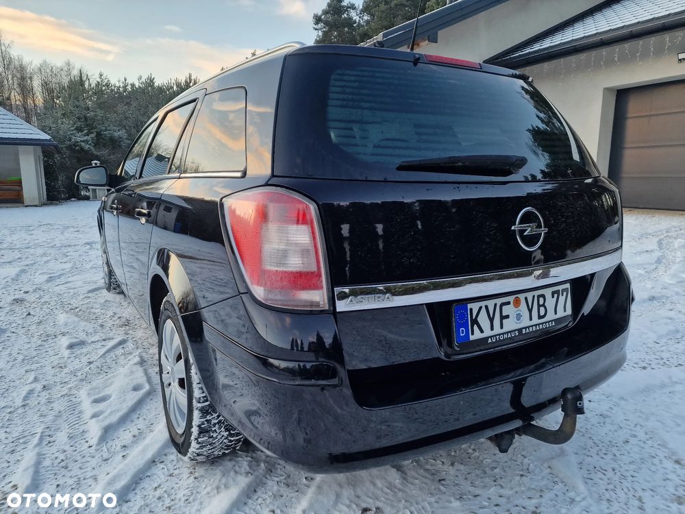 Opel Astra 1.6 Edition 111 Jahre - 10