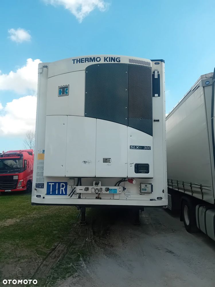 Schmitz Cargobull SKO - 1