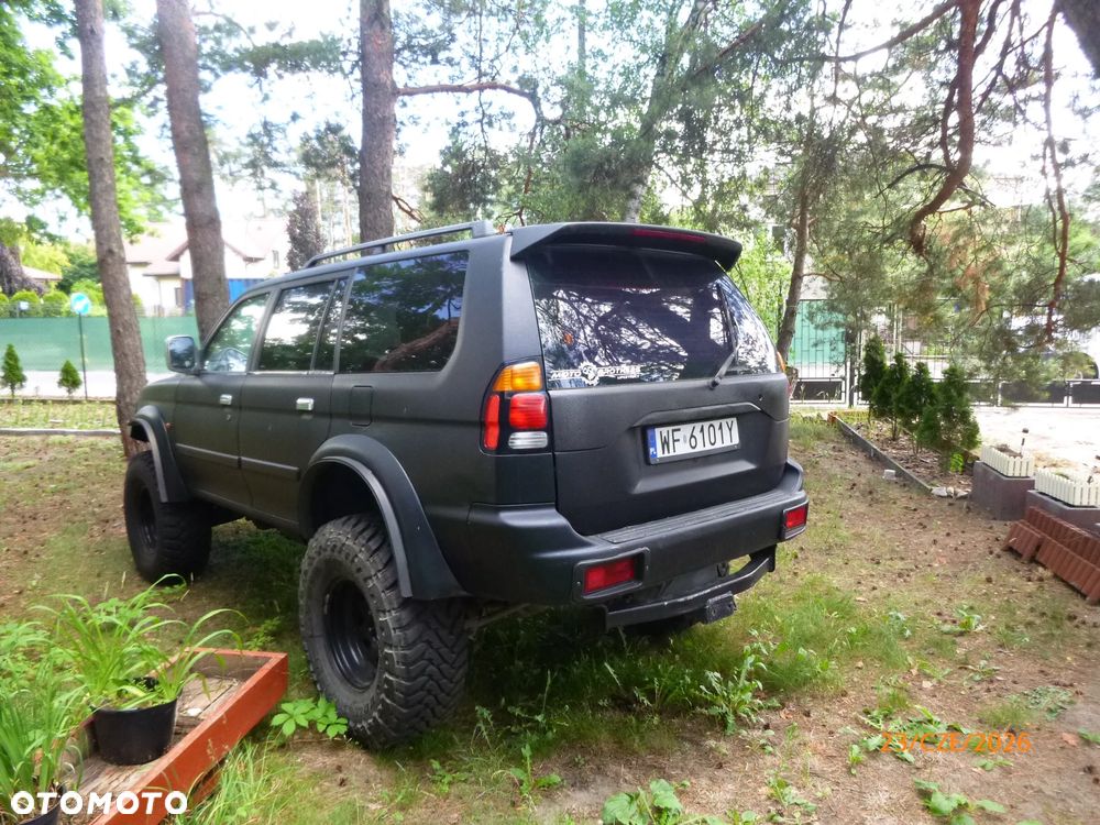 Mitsubishi Pajero - 5