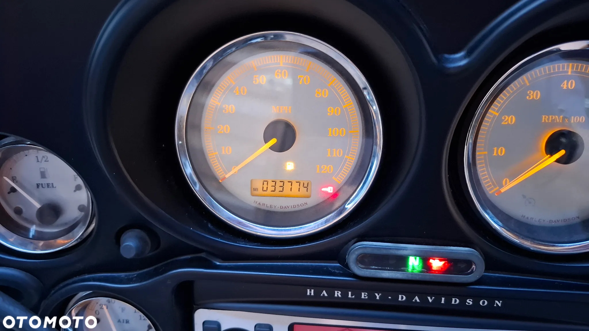 Harley-Davidson Touring Street Glide - 22
