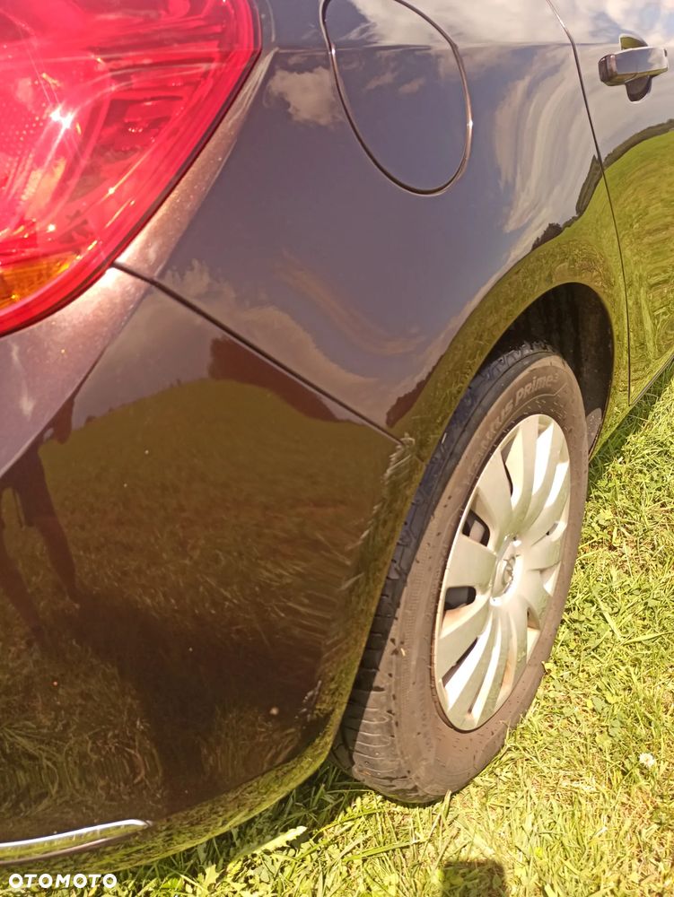 Opel Astra 2013 photo 4