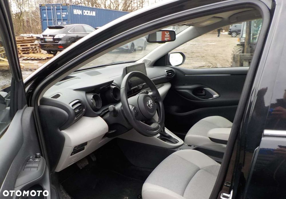 Toyota Yaris - 30