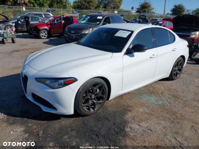 Alfa Romeo Giulia - 1