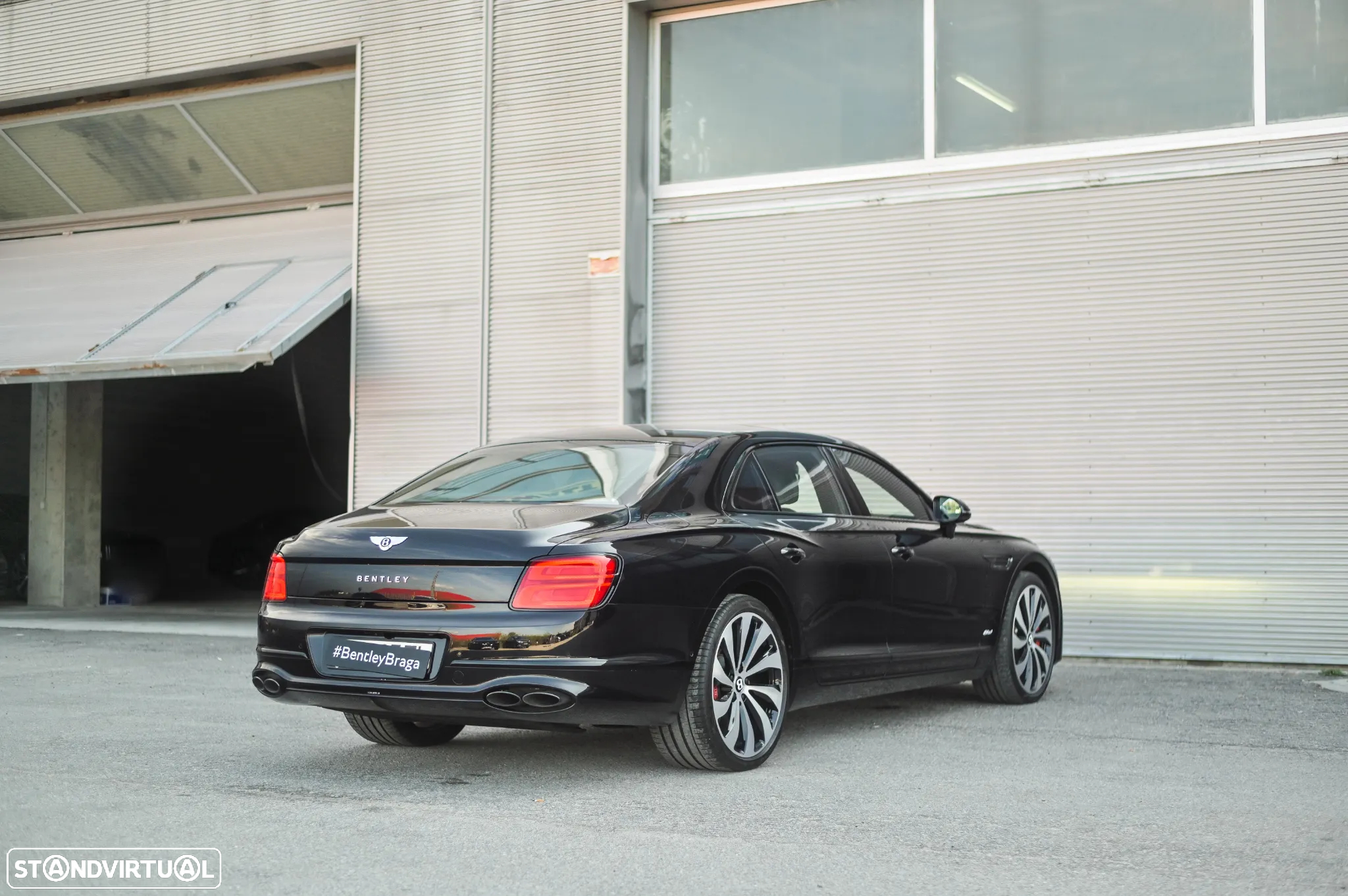 Bentley Flying Spur Hybrid - 7